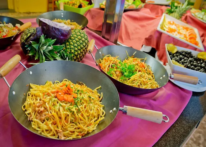 Oasis Park Splash Hotel 4*