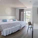 Szálloda Oasis Park Splash 4*