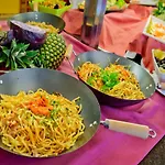 绿洲公园飞溅酒店 酒店 4*