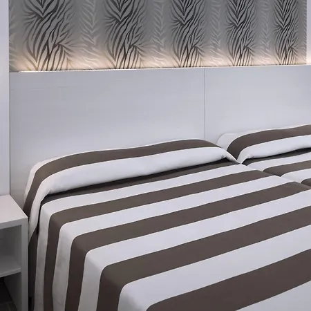 Oasis Park Splash فندق