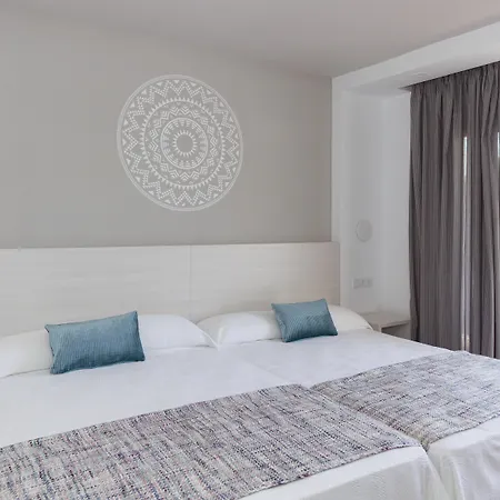Готель Oasis Park Splash 4*