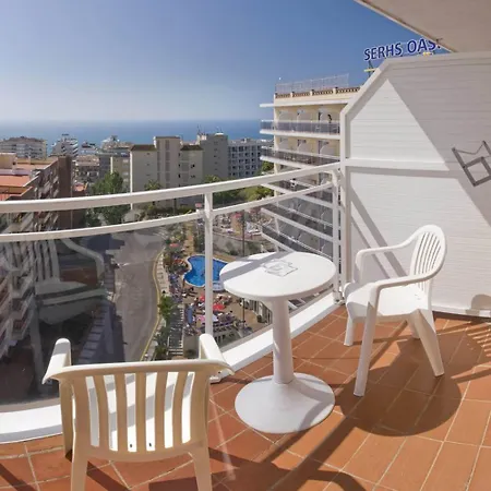 Готель Oasis Park Splash 4*