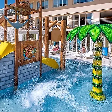 Oasis Park Splash Hotel Calella