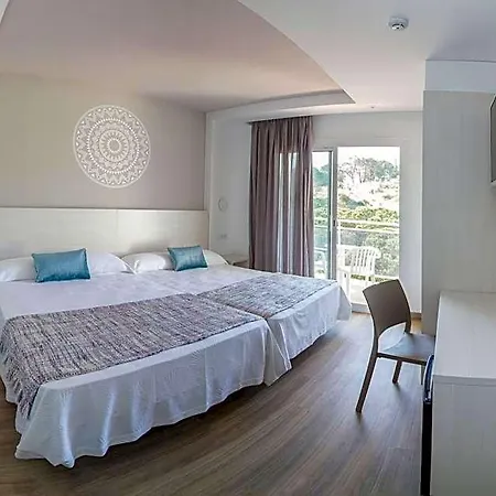 Oasis Park Splash Hotel