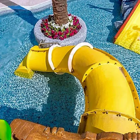 Oasis Park Splash 4*