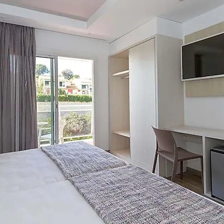Oasis Park Splash Hotel Calella