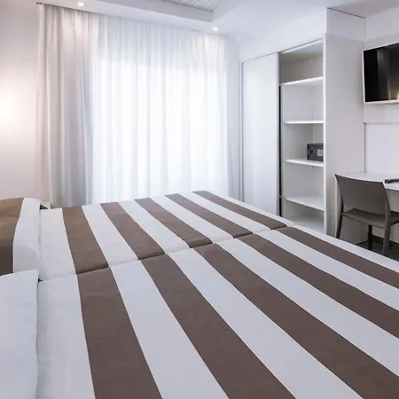 Oasis Park Splash Отель 4*