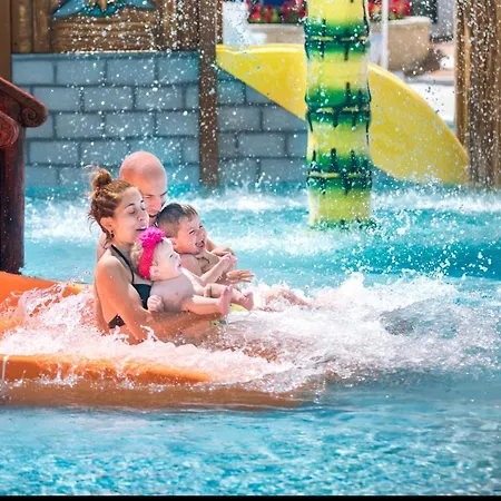 Готель Oasis Park Splash 4*