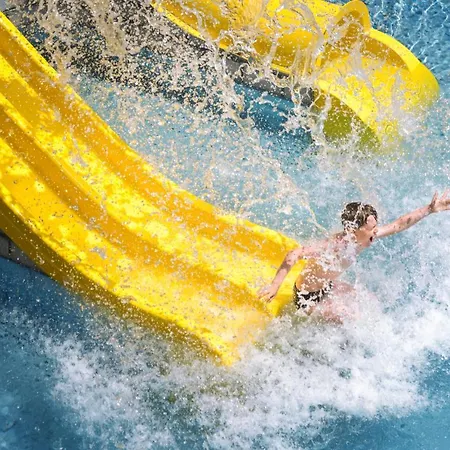 Oasis Park Splash Отель 4*