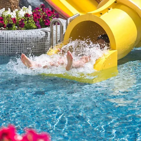 Oasis Park Splash Готель 4*