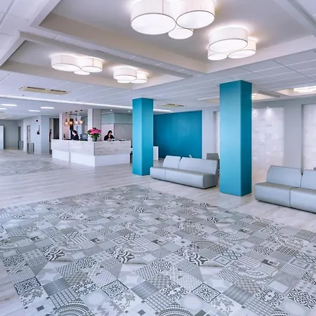 Готель Oasis Park Splash 4*