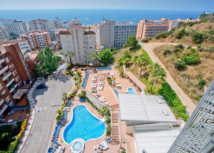 Oasis Park Splash Hotel 4*