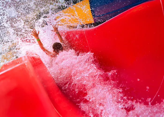 Oasis Park Splash 4*