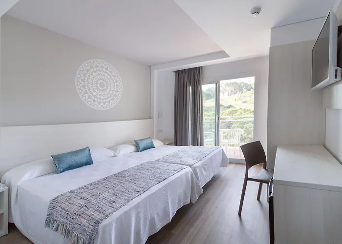 Oasis Park Splash Hotel