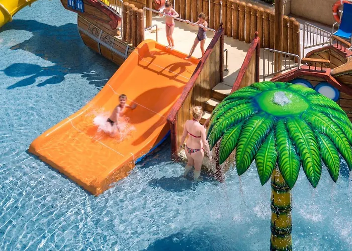 Oasis Park Splash 4*