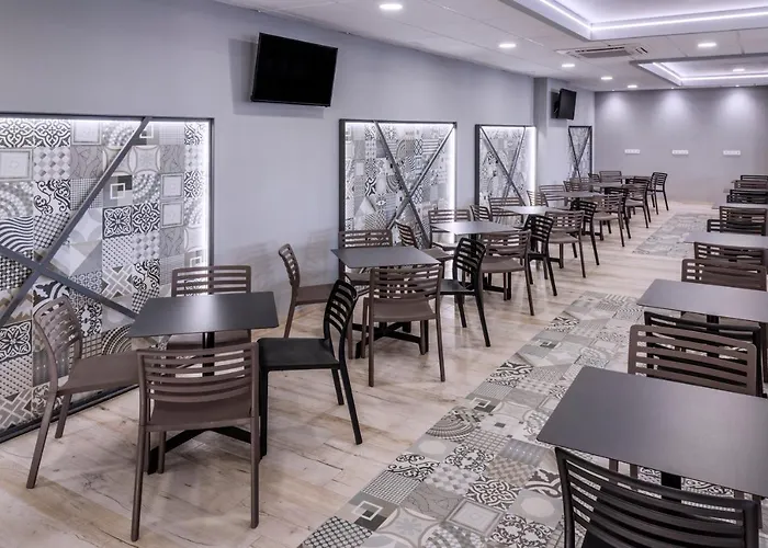 Oasis Park Splash Hotel