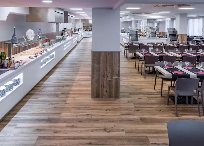 Oasis Park Splash Hotel Calella