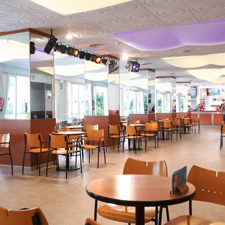 Oasis Park Splash Hotel Calella