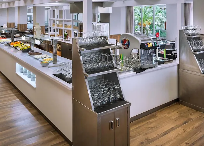 Oasis Park Splash 4*